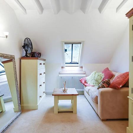 Converted Chapel, Stunning Sea & Mountain Views! Penmaen-mawr Εξωτερικό φωτογραφία