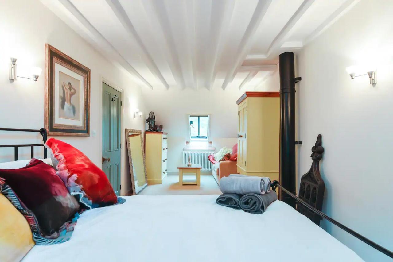 Converted Chapel, Stunning Sea & Mountain Views! Penmaen-mawr Εξωτερικό φωτογραφία