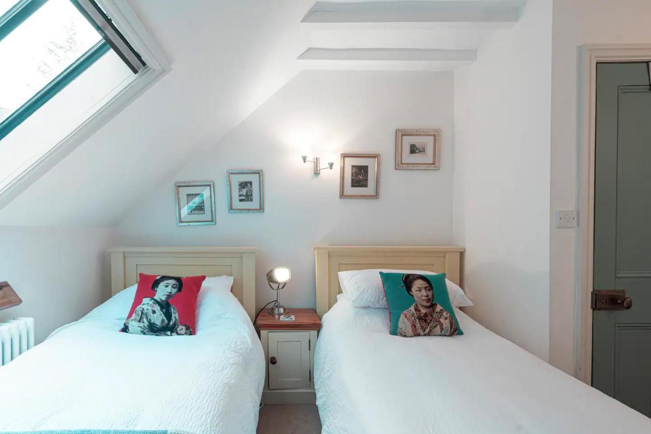 Converted Chapel, Stunning Sea & Mountain Views! Penmaen-mawr Εξωτερικό φωτογραφία